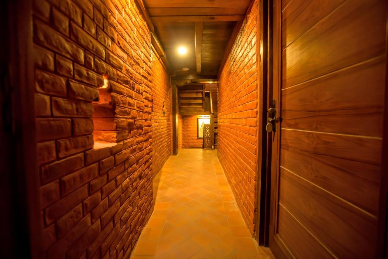 Hotel Baha Restaurant And Cafe Bhatgoan Exterior photo